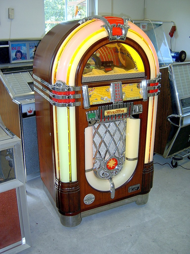 Wurlitzer OneMoreTime in Uwe Schmidt's jukebox workshop in Großschönau