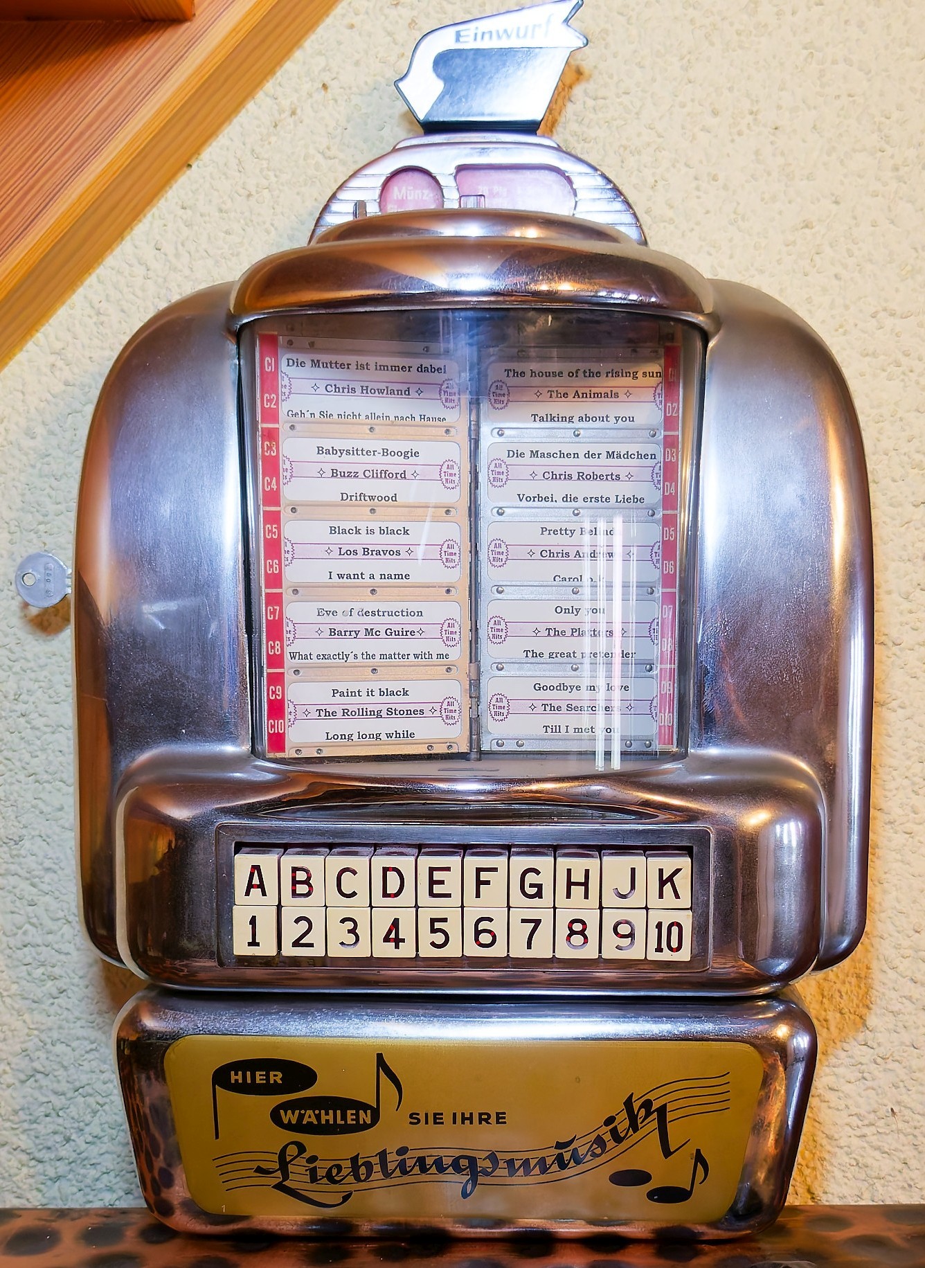 Wallbox from Hecker in Paderborn based on the Seeburg 3W1